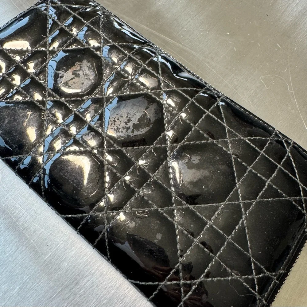 Dior Vintage Patent Cannage Zipply Wallet in Black